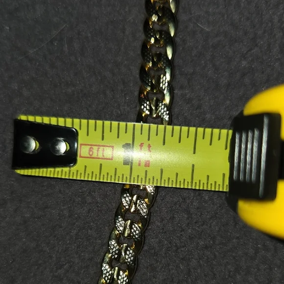 Elegant Gold Chain Necklace - Picture 6 of 16